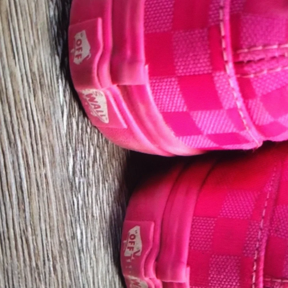 Classic checkered slip-on girls shoes - Picture 5 of 8